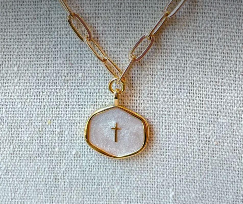 Cola Stacks - Pearl Cross Necklace
